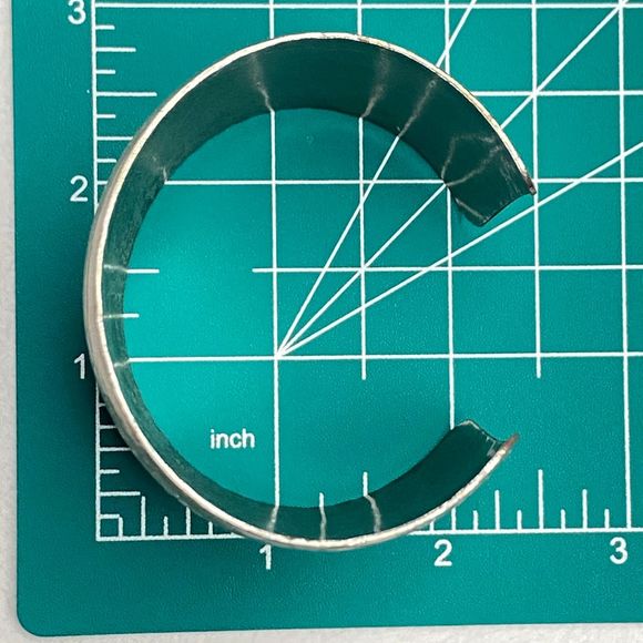 Wide Metal Cuff Hammered Gold Tone Metal - Picture 7 of 8